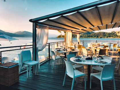 El Lago restaurant Arrieta — seafront seafood and fresh fish on Lanzarote's north coast